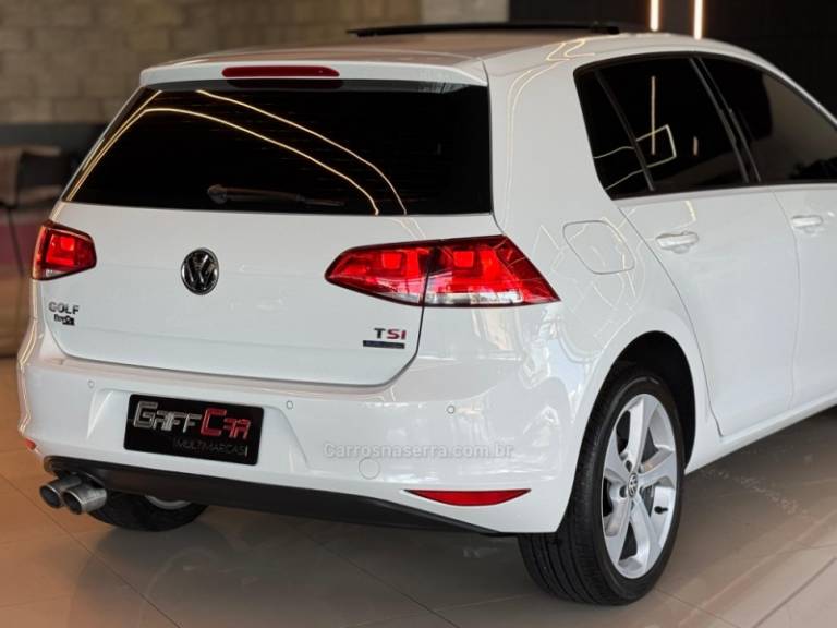 VOLKSWAGEN - GOLF - 2014/2015 - Branca - R$ 82.900,00