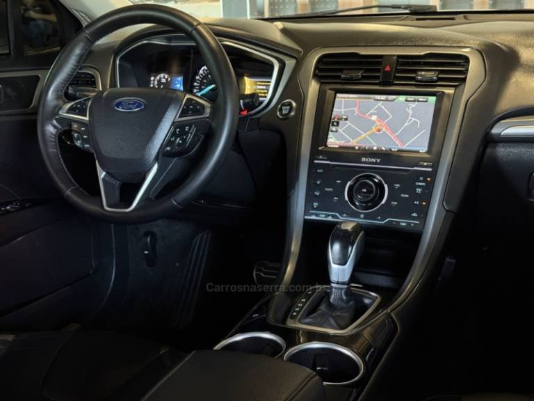FORD - FUSION - 2013/2014 - Prata - R$ 78.900,00