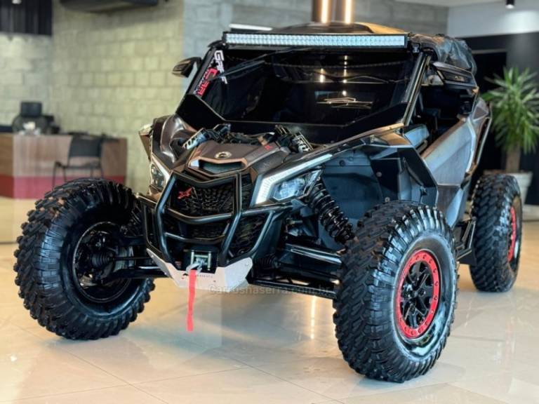 CAN-AM - MAVERICK XRS - 2018/2018 - Cinza - R$ 149.900,00