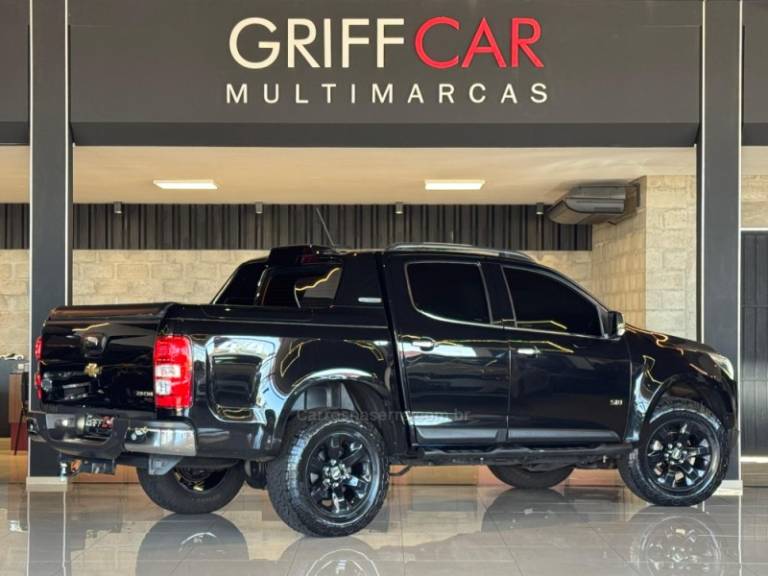 CHEVROLET - S10 - 2021/2022 - Preta - R$ 203.900,00