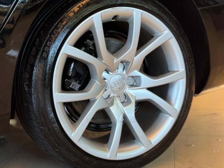 AUDI - A5 - 2011/2011 - Preta - R$ 54.900,00
