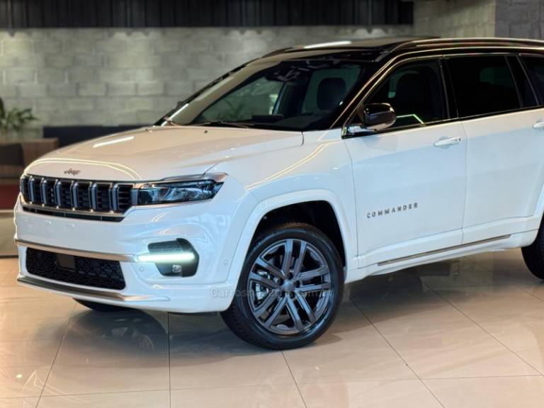 JEEP - COMMANDER - 2024/2025 - Branca - R$ 289.900,00