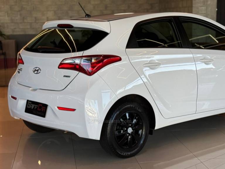 HYUNDAI - HB20 - 2013/2014 - Branca - R$ 44.900,00