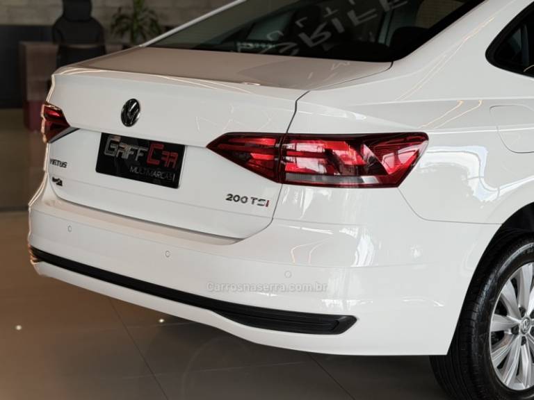 VOLKSWAGEN - VIRTUS - 2021/2022 - Branca - R$ 91.900,00
