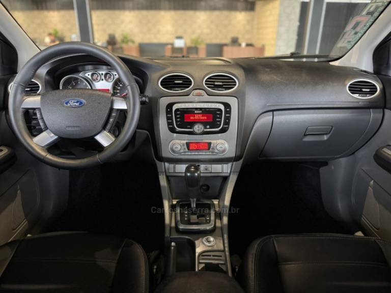 FORD - FOCUS - 2009/2009 - Preta - R$ 44.900,00