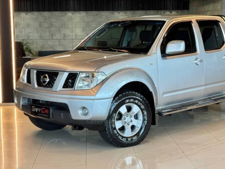 NISSAN - FRONTIER - 2012/2013 - Prata - R$ 84.900,00