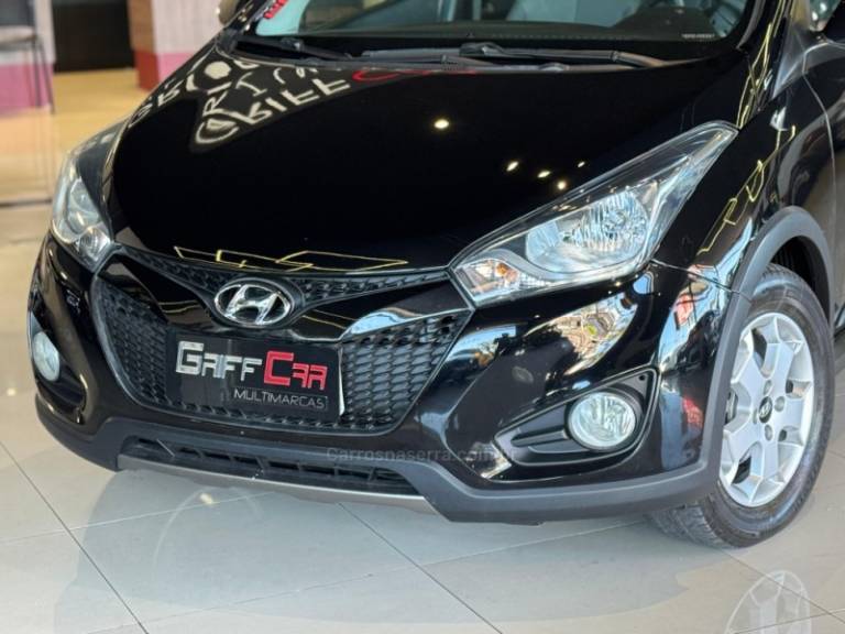 HYUNDAI - HB20X - 2013/2014 - Preta - R$ 59.900,00