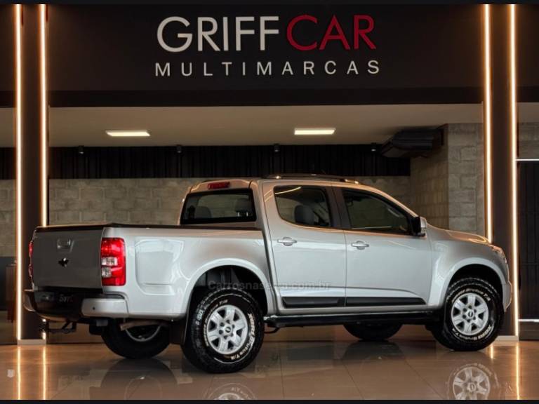 CHEVROLET - S10 - 2014/2014 - Prata - R$ 109.900,00