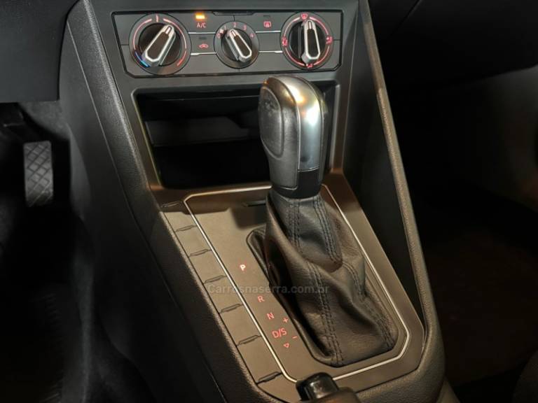 VOLKSWAGEN - VIRTUS - 2021/2022 - Branca - R$ 91.900,00