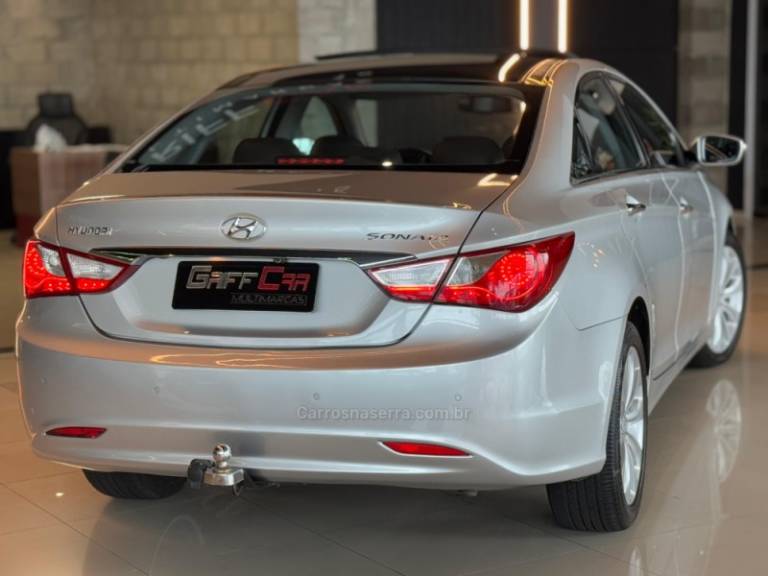 HYUNDAI - SONATA - 2011/2012 - Prata - R$ 71.900,00