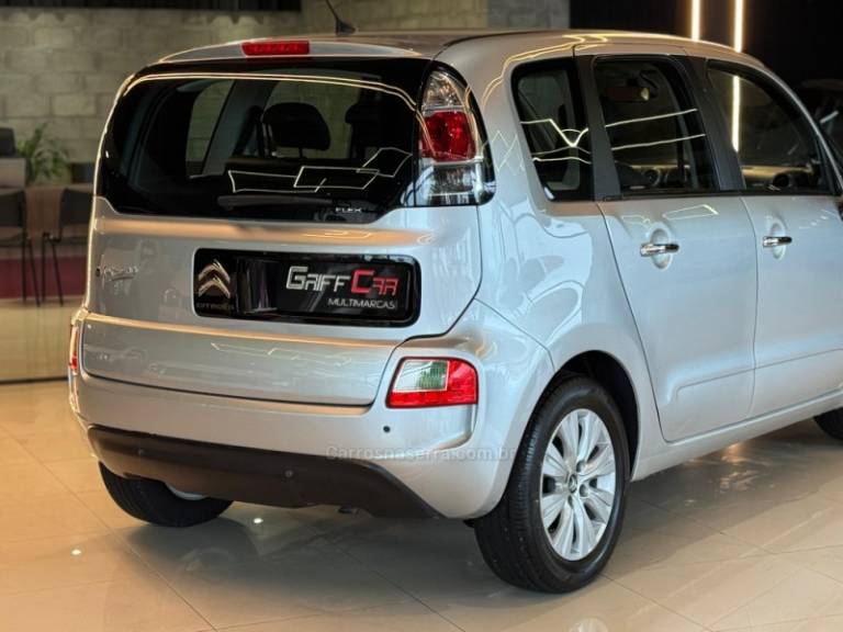 CITROËN - C3 PICASSO - 2011/2012 - Prata - R$ 35.900,00