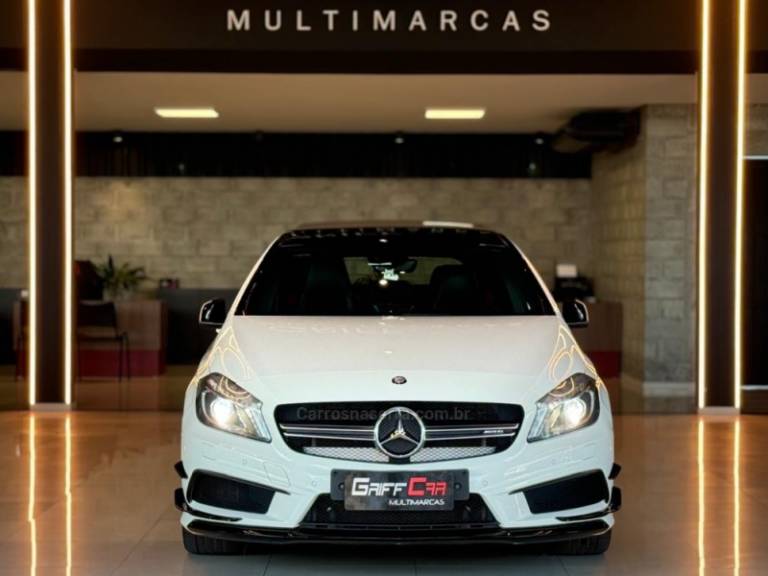 MERCEDES-BENZ - A 45 AMG - 2014/2015 - Branca - R$ 179.900,00