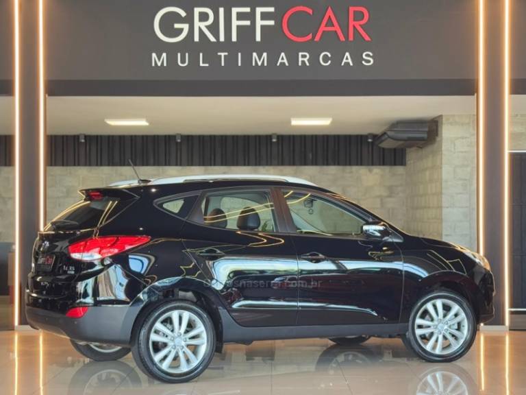 HYUNDAI - IX35 - 2015/2016 - Preta - R$ 81.900,00