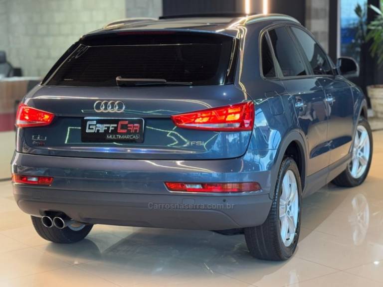 AUDI - Q3 - 2015/2016 - Azul - R$ 99.900,00