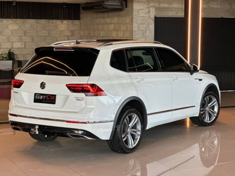 VOLKSWAGEN - TIGUAN - 2019/2020 - Branca - R$ 179.900,00