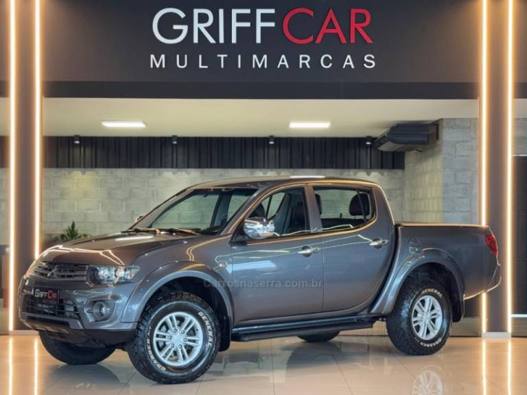 MITSUBISHI - L200 TRITON - 2014/2015 - Cinza - R$ 114.900,00