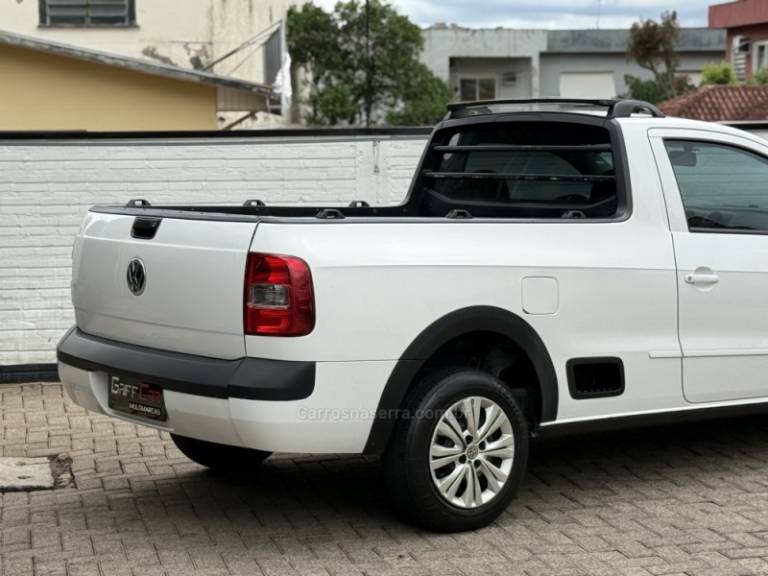 VOLKSWAGEN - SAVEIRO - 2013/2014 - Branca - Sob Consulta