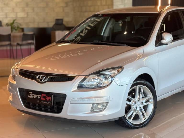 HYUNDAI - I30 - 2011/2012 - Prata - R$ 47.900,00