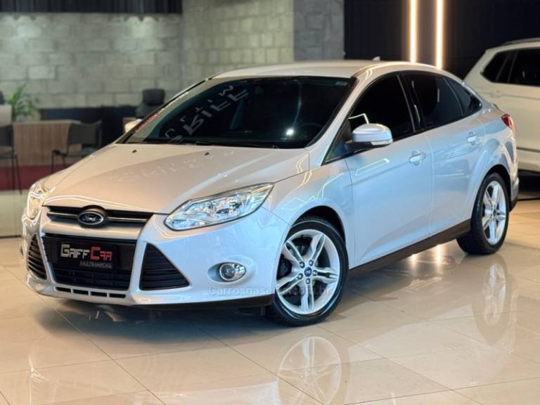 FORD - FOCUS - 2014/2014 - Prata - R$ 54.900,00