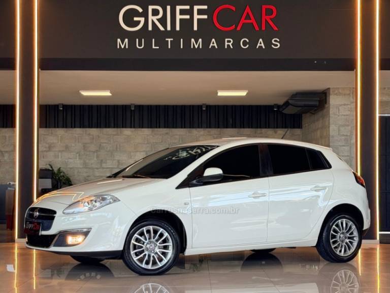 FIAT - BRAVO - 2015/2016 - Branca - Sob Consulta