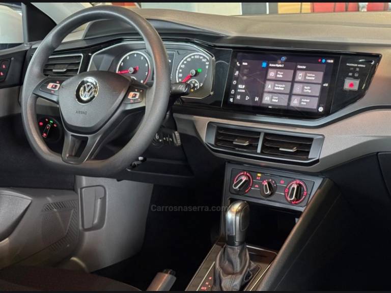 VOLKSWAGEN - VIRTUS - 2021/2022 - Branca - R$ 91.900,00