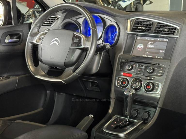 CITROËN - C4 LOUNGE - 2014/2015 - Preta - R$ 39.900,00