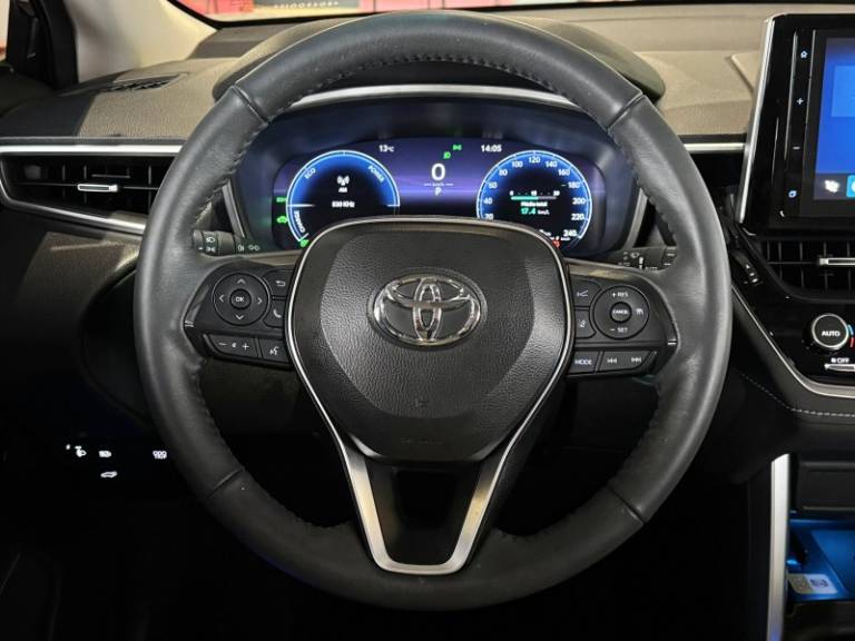 TOYOTA - COROLLA - 2024/2025 - Preta - R$ 205.900,00