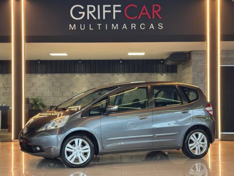 HONDA - FIT - 2011/2012 - Cinza - R$ 49.900,00