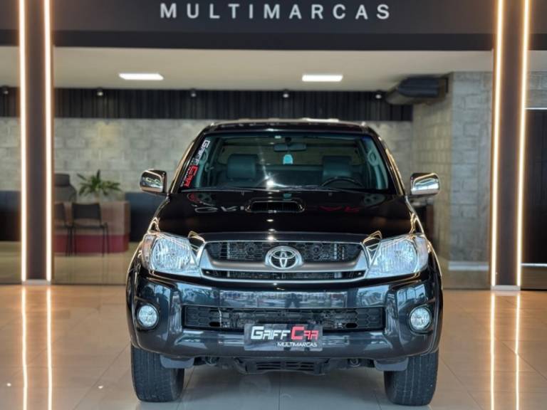 TOYOTA - HILUX - 2009/2010 - Preta - R$ 119.900,00