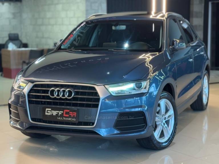 AUDI - Q3 - 2015/2016 - Azul - R$ 99.900,00