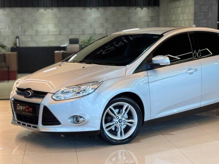 FORD - FOCUS - 2014/2014 - Prata - R$ 54.900,00