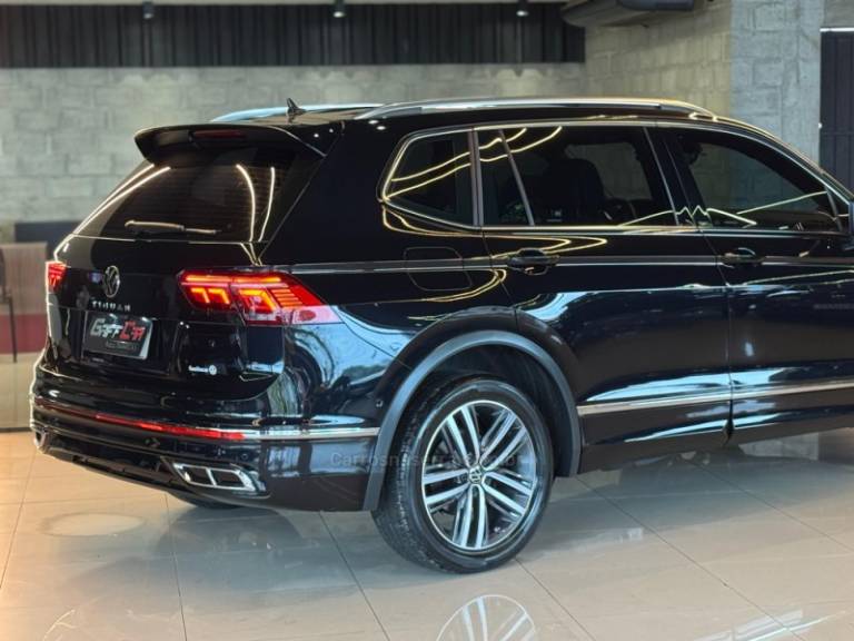 VOLKSWAGEN - TIGUAN - 2024/2024 - Preta - R$ 246.900,00