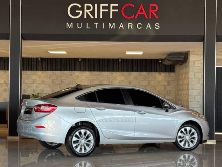 CHEVROLET - CRUZE - 2018/2019 - Prata - R$ 89.900,00