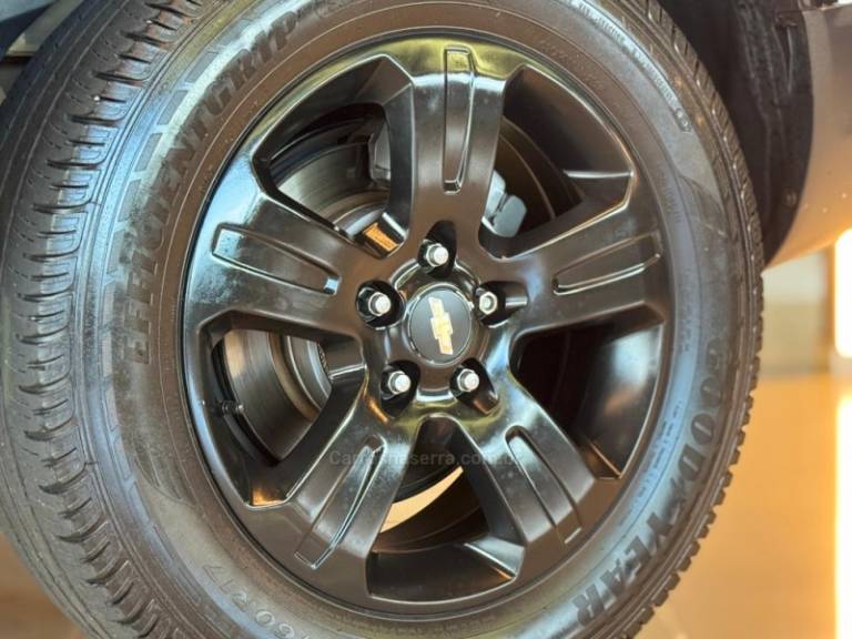 CHEVROLET - CAPTIVA - 2012/2013 - Branca - R$ 49.900,00
