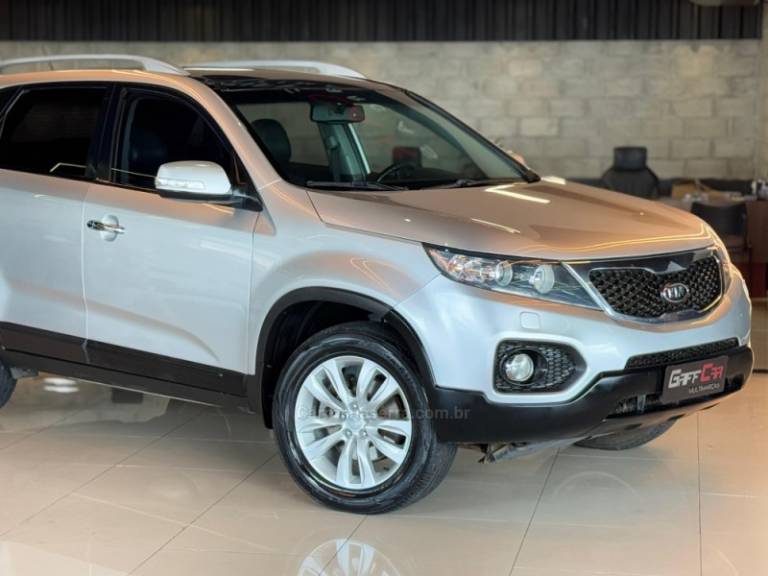 KIA MOTORS - SORENTO - 2010/2011 - Prata - R$ 54.900,00