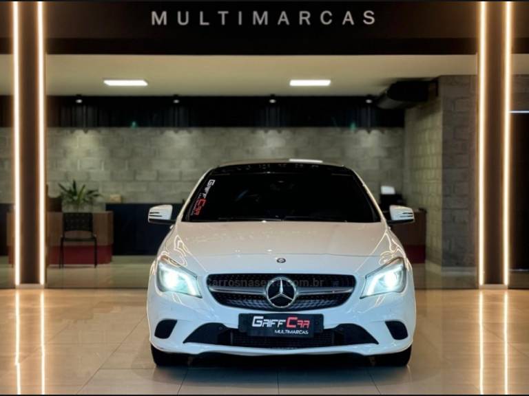 MERCEDES-BENZ - CLA 200 - 2014/2015 - Branca - R$ 119.900,00