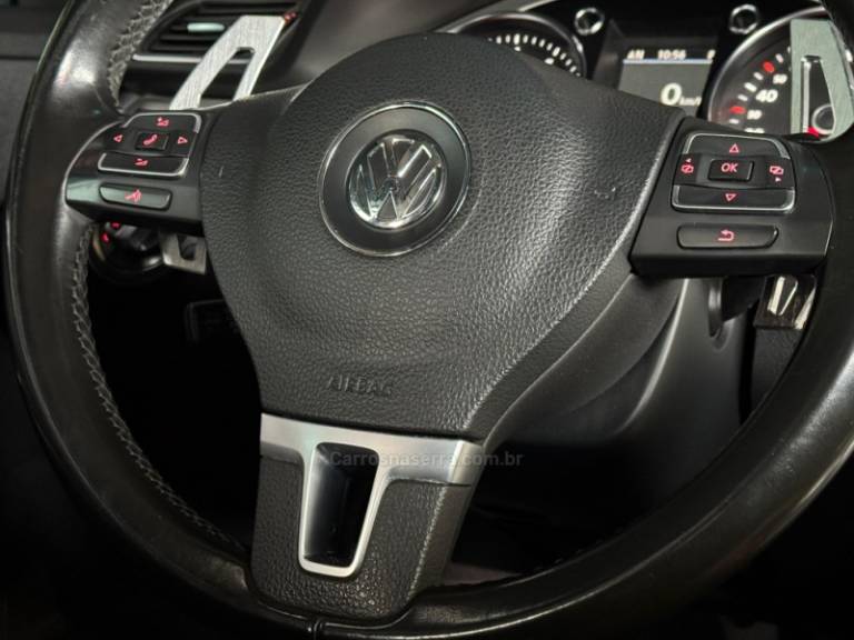 VOLKSWAGEN - PASSAT - 2013/2014 - Branca - R$ 89.900,00