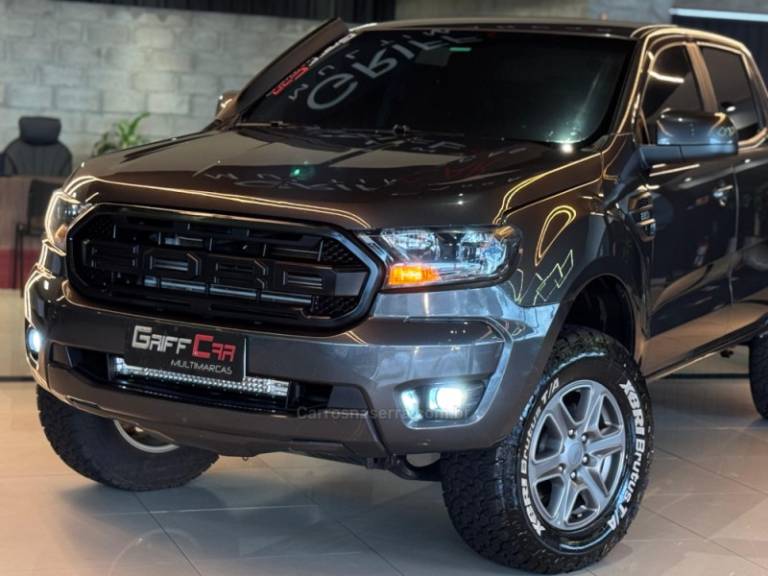 FORD - RANGER - 2021/2022 - Cinza - R$ 164.900,00