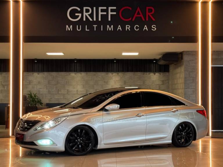 HYUNDAI - SONATA - 2011/2012 - Prata - R$ 71.900,00