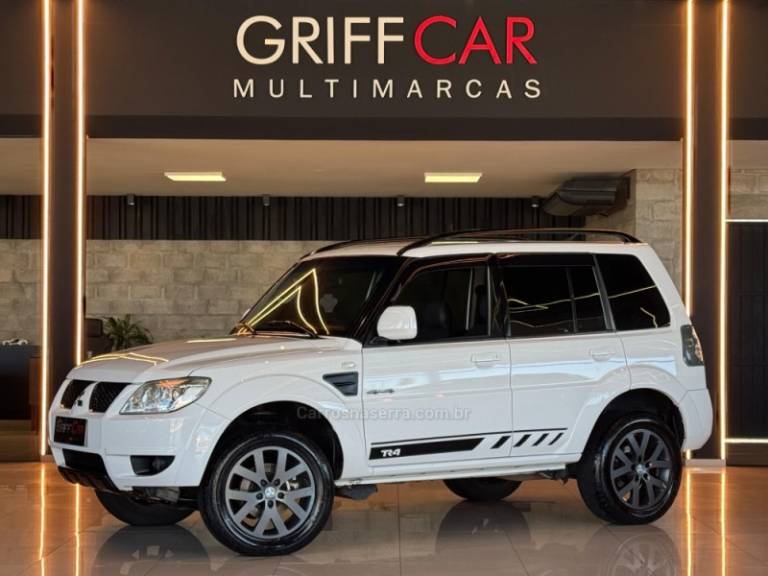 MITSUBISHI - PAJERO TR4 - 2012/2013 - Branca - R$ 69.900,00