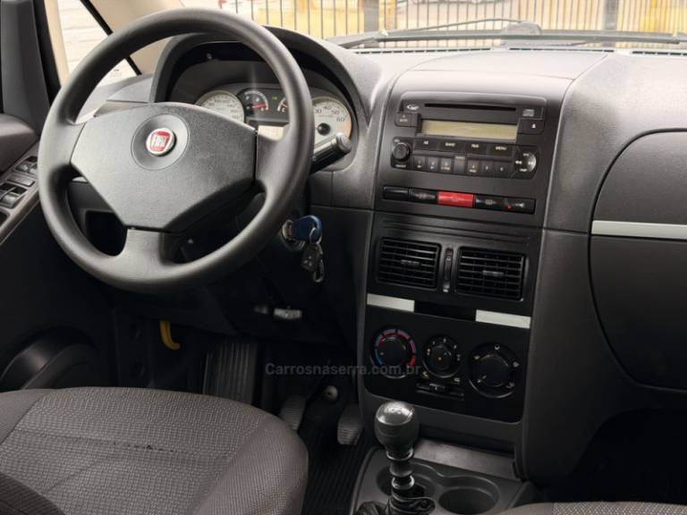 FIAT - IDEA - 2008/2008 - Cinza - R$ 25.900,00