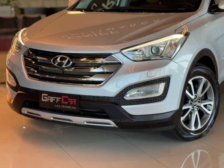 HYUNDAI - SANTA FÉ - 2013/2014 - Prata - R$ 97.900,00