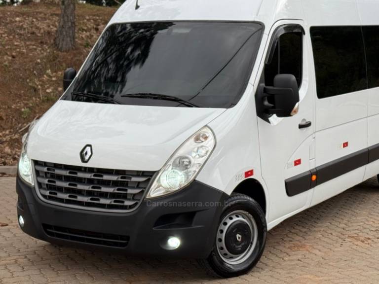 RENAULT - MASTER - 2014/2014 - Branca - R$ 159.900,00