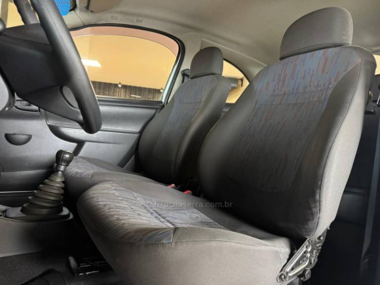 CHEVROLET - CELTA - 2011/2011 - Branca - R$ 19.900,00