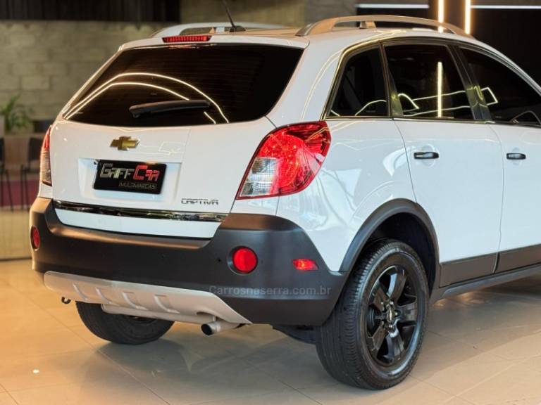 CHEVROLET - CAPTIVA - 2012/2013 - Branca - R$ 49.900,00