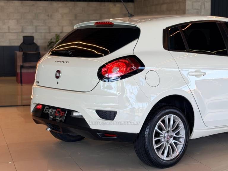 FIAT - BRAVO - 2015/2016 - Branca - R$ 52.900,00