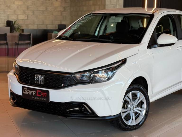 FIAT - ARGO - 2023/2024 - Branca - R$ 73.900,00