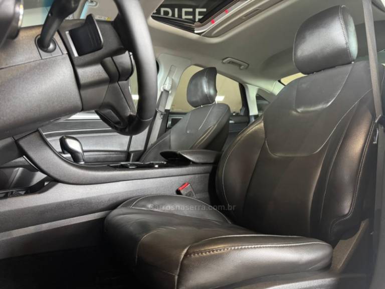 FORD - FUSION - 2013/2014 - Branca - R$ 77.900,00