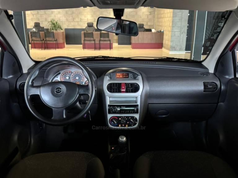 CHEVROLET - CORSA - 2008/2009 - Vermelha - R$ 35.900,00