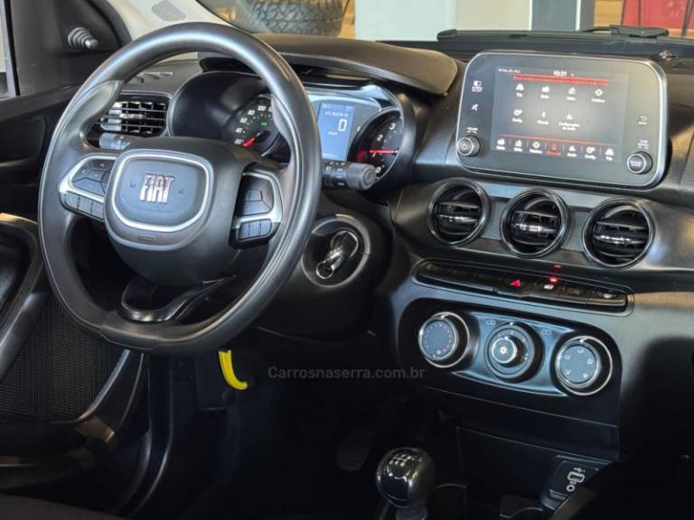 FIAT - ARGO - 2023/2024 - Branca - R$ 73.900,00